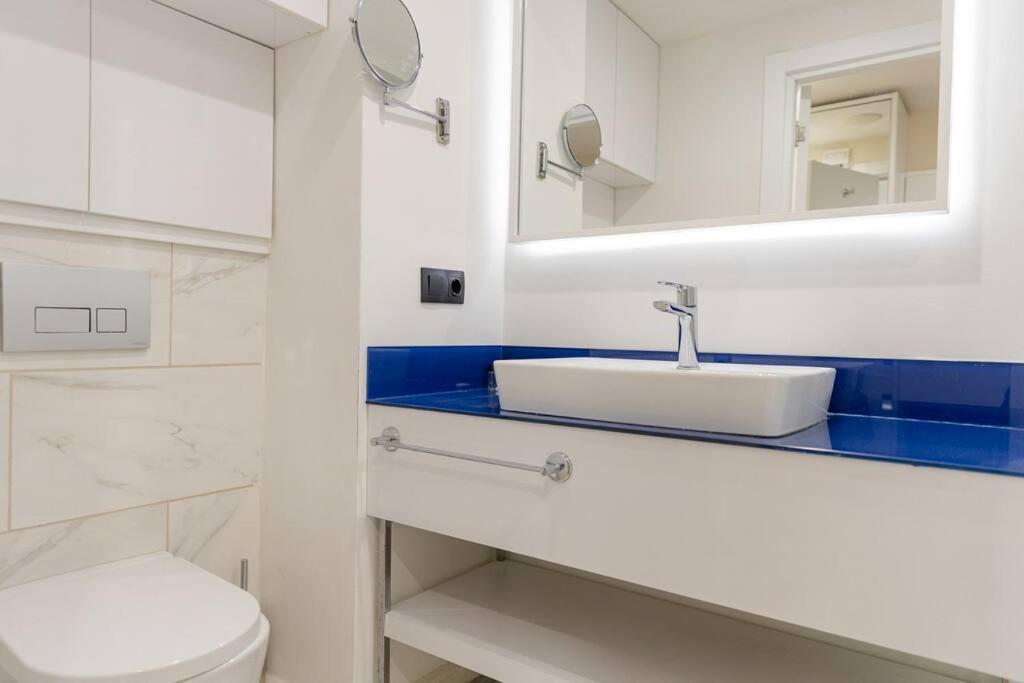 Cozy And Stylish Apartment With Sea View In Batum